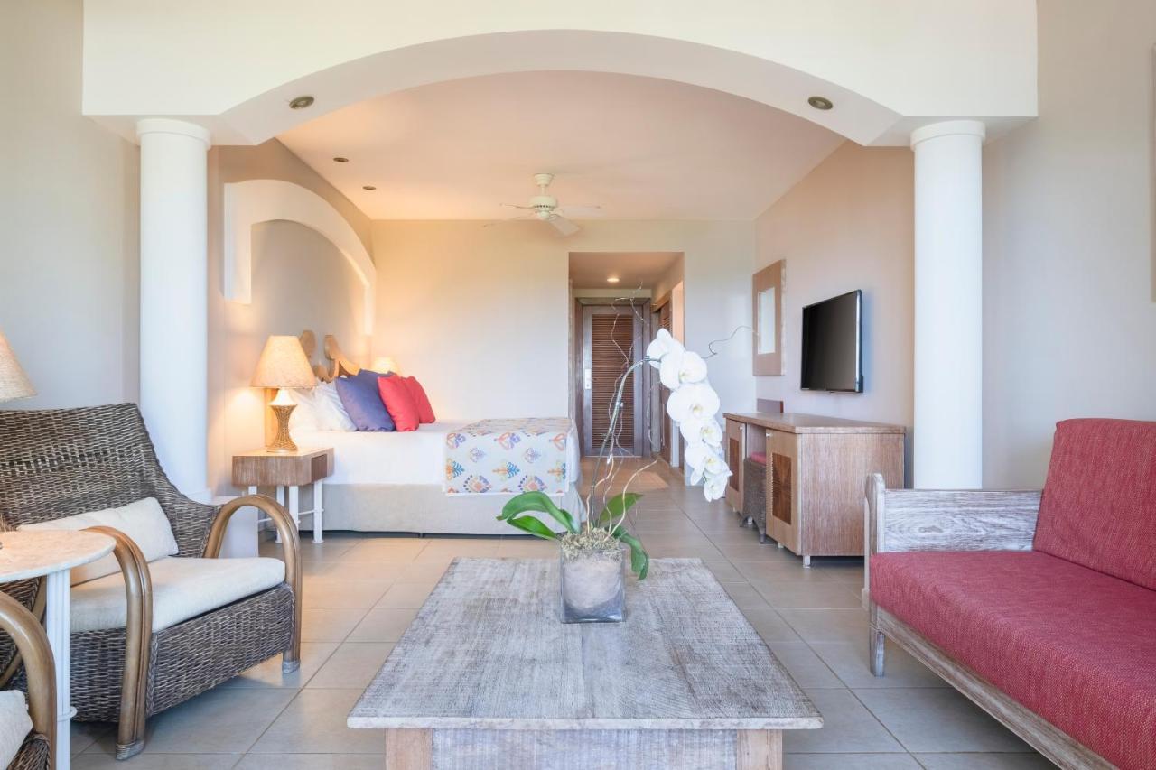 Iberostar Waves Bahia Hotel Praia do Forte Exterior foto Junior Suite